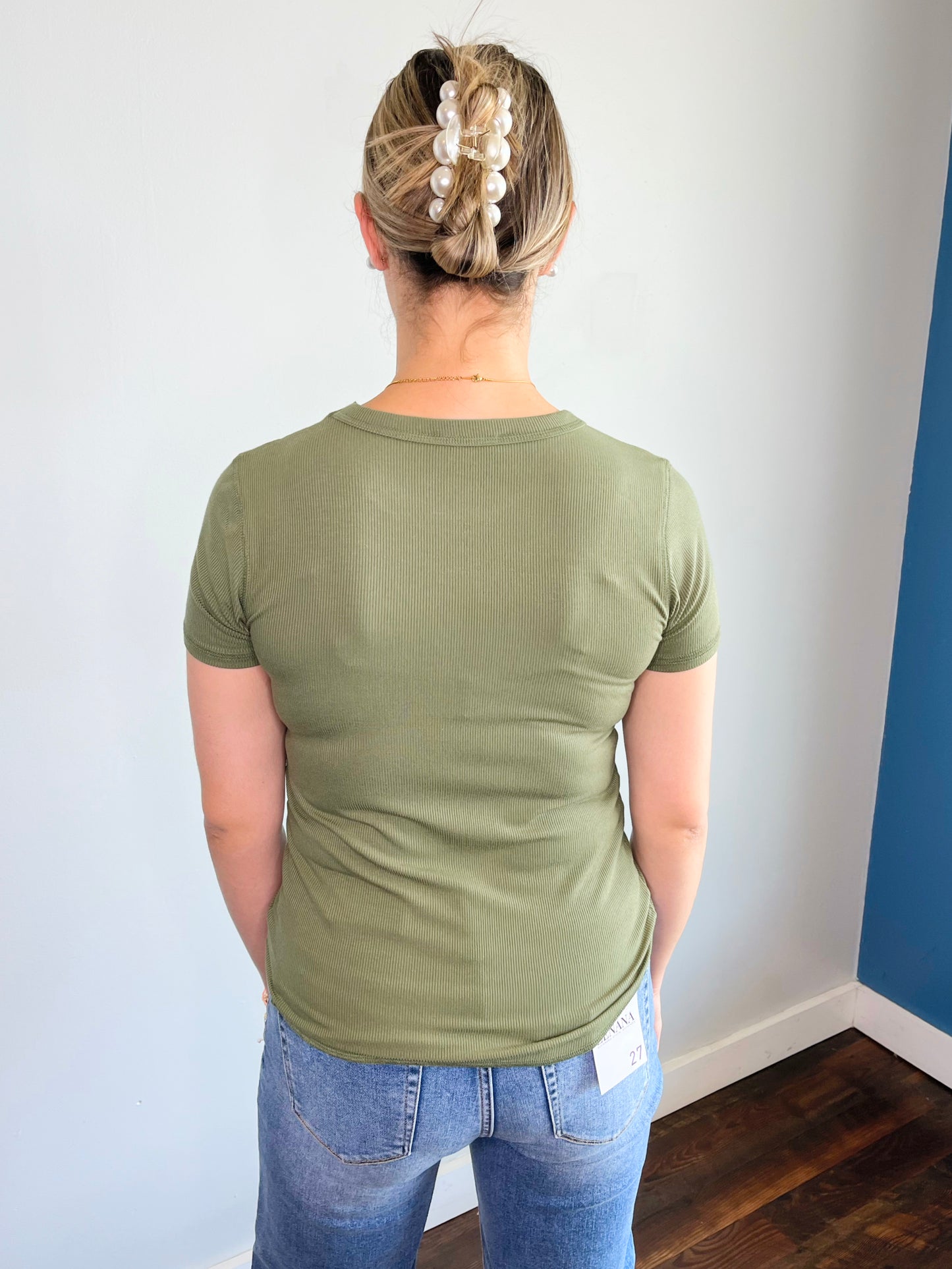 Laura Basic Ribbed Tee | Light Olive