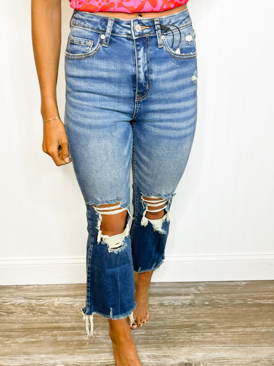 Rachel Distressed Knee Frayed Hem Cropped Jeans | Dark Wash