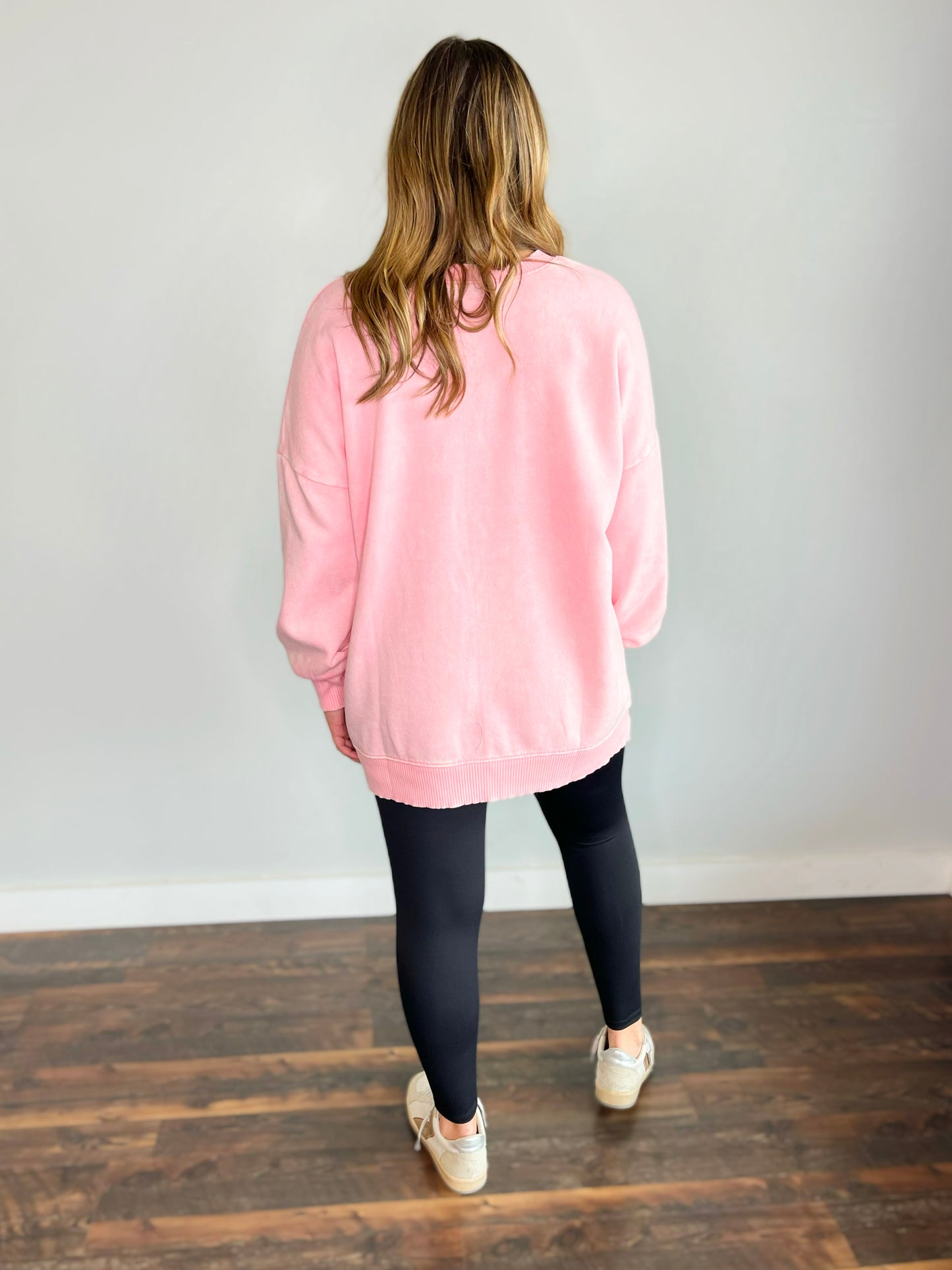 Halle Acid Wash High-Low Hem Pullover | Dark Pink