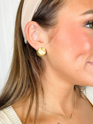 Vera Matte Gold Stud Earrings