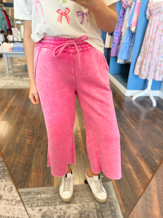 Amberly Fleece Cropped Sweatpants | Hot Pink