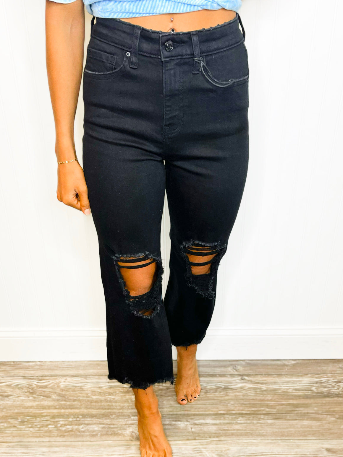 Cassie Distressed Knee Flare Crop Jeans | Black