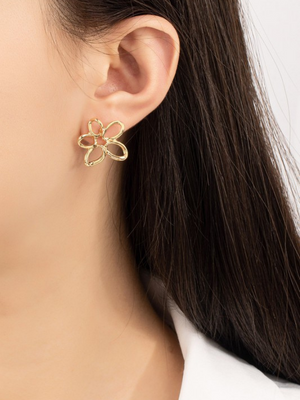 Madison Open Flower Stud Earrings
